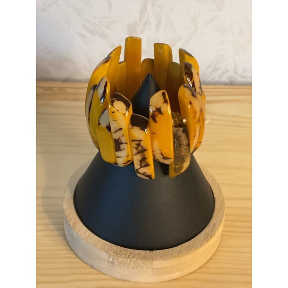 Vintage Tiger Stripe Resin Bracelet Funky & Unique Retro Style Jewelry Accessory - Picture 2 of 3